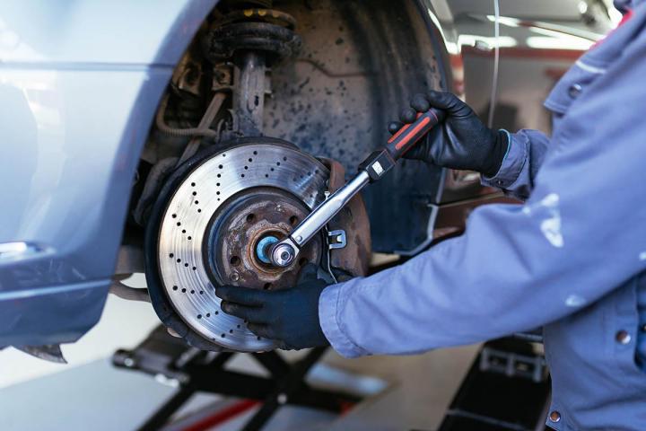 We guarantee reliable solutions for wheel lock and anti-theft device extraction.